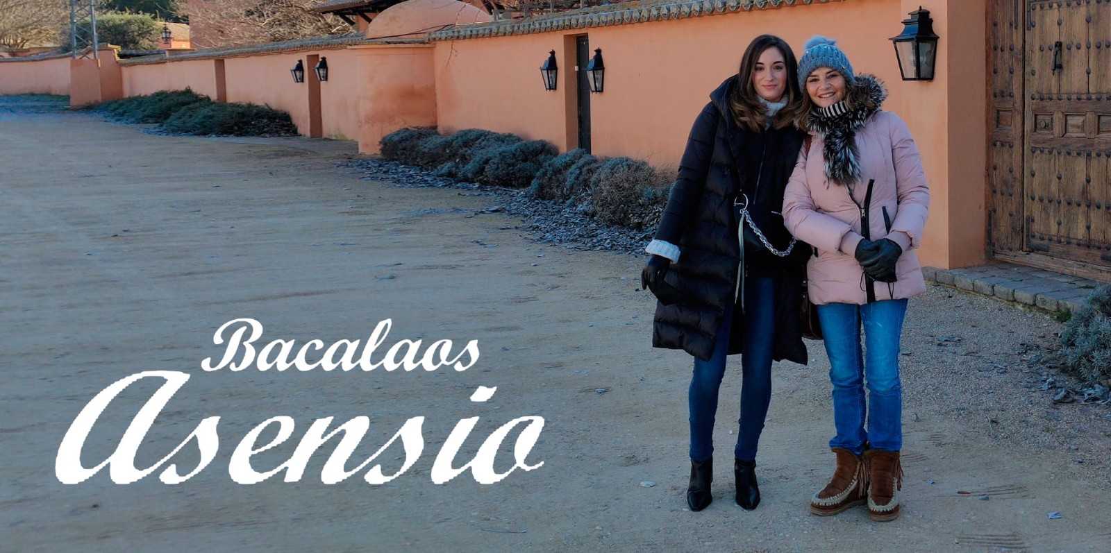 Mª del Carmen Martínez Panadero, su hija, junto a Cristina Fernández Conservas Asensio